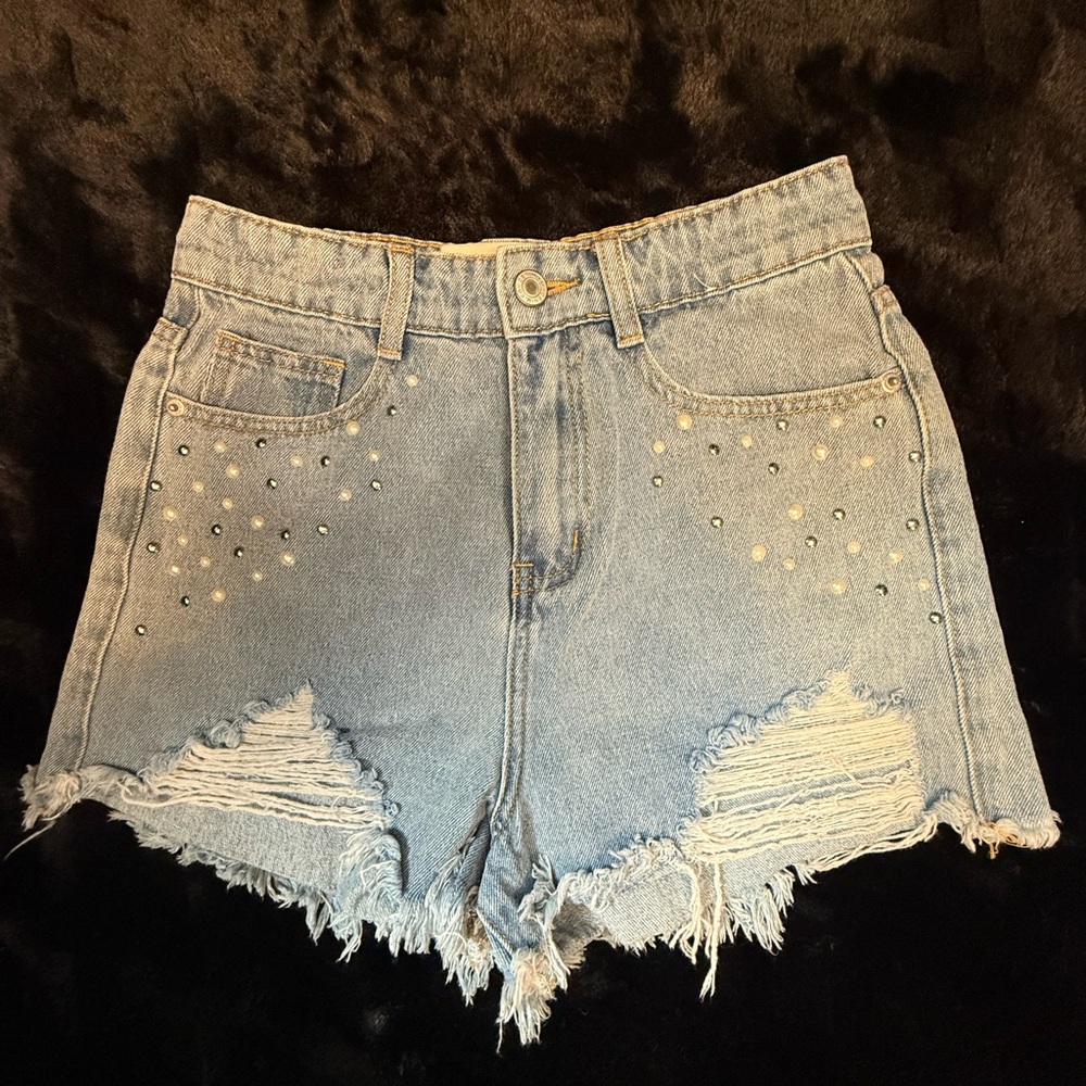 EUC Denim & Co Embellished and Distressed Denim Shorts Size 4